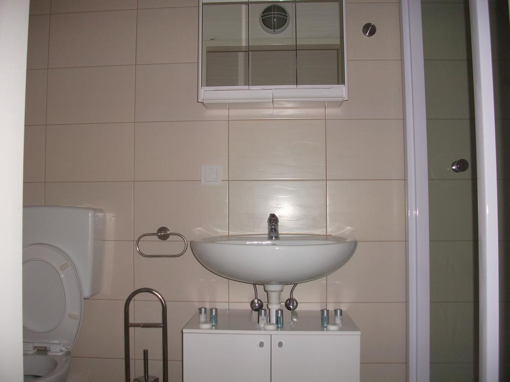 Ch-Vienna City Rooms Room photo