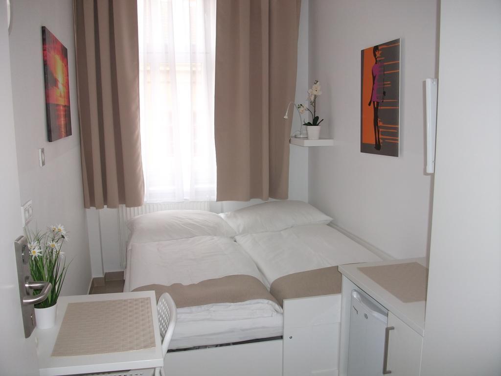 Ch-Vienna City Rooms Room photo
